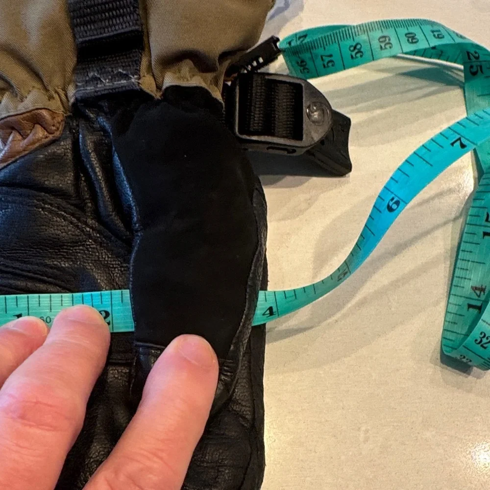 Swany Kids Mittens - Black and Tan leather palms excellent quality.
